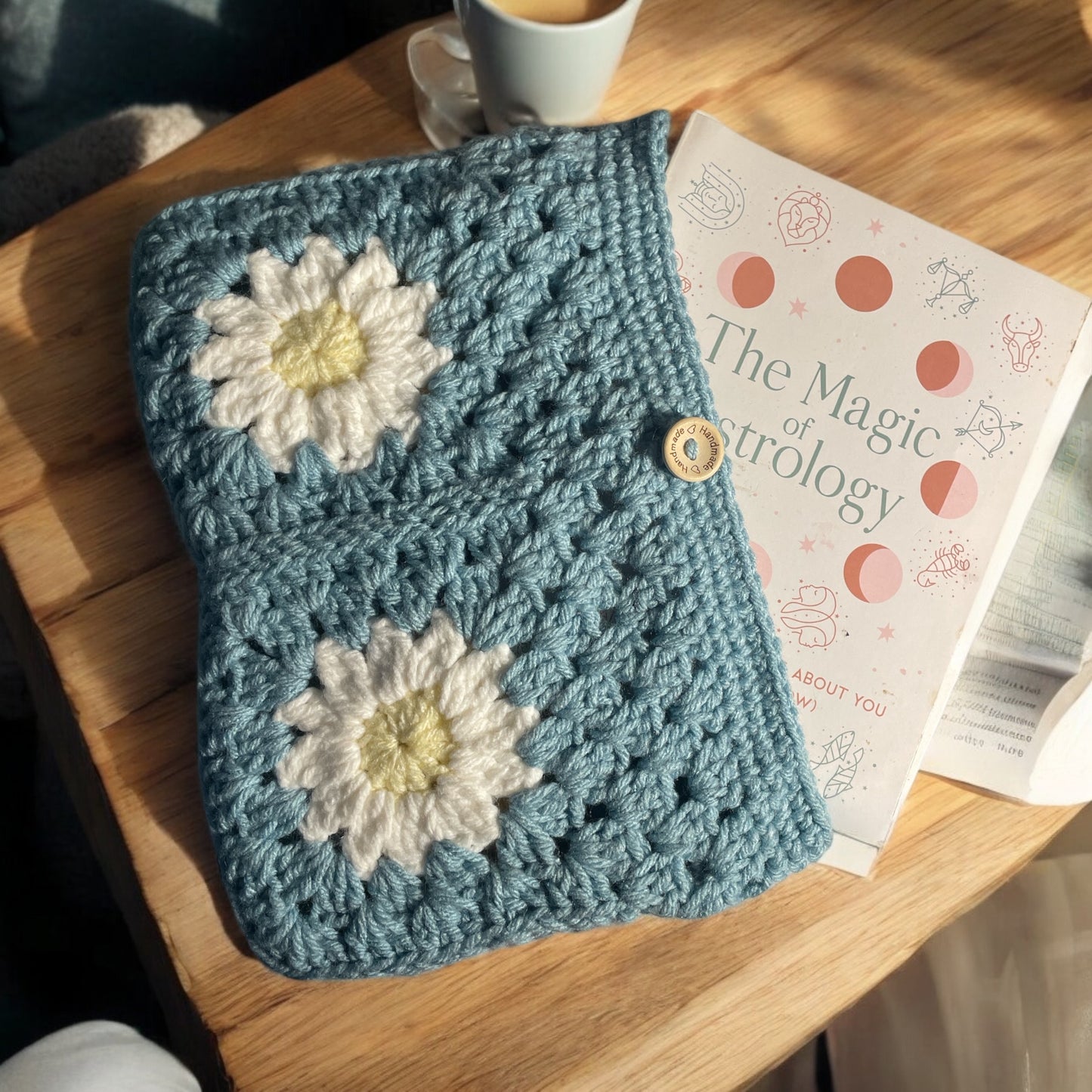 Daisy Book Sleeve